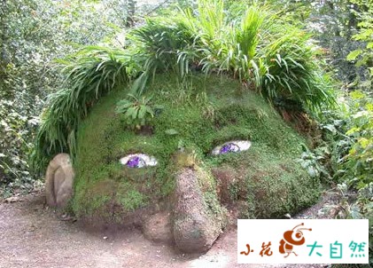 世界十大最经典草雕作品