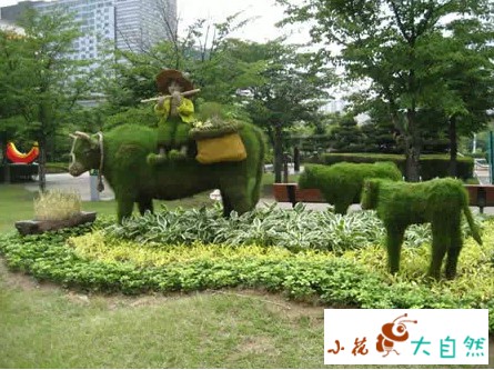 世界十大最经典草雕作品