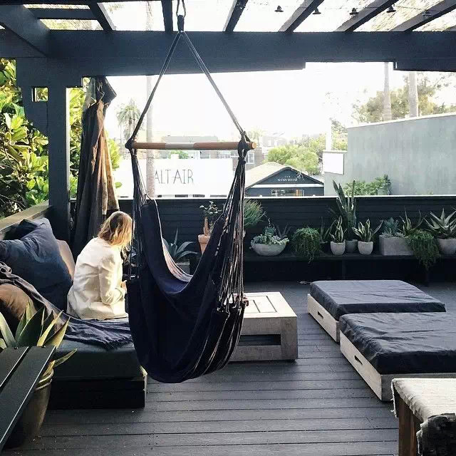 别再浪费你家的阳台和院子了，赶快改造起来吧！