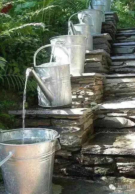 民间高手用锅碗瓢盆改造成的创意水景