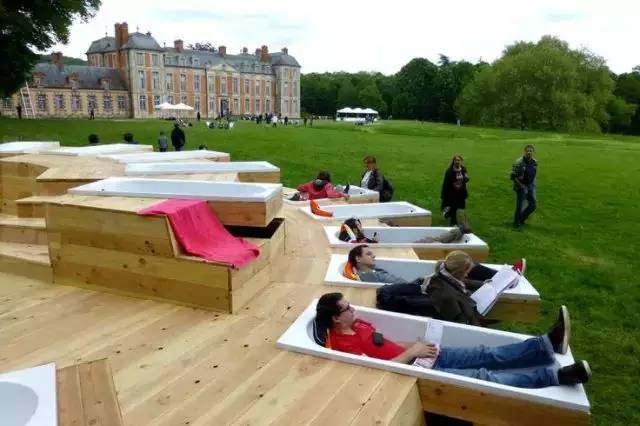 这样的景观凳设计，才是为人民服务呀~