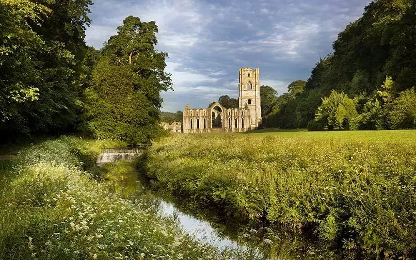  英国被国民托管的10大秘密花园