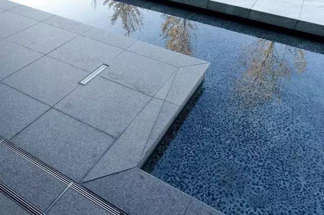 日本大阪Grand Front变态景观细部解析