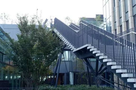 日本大阪Grand Front变态景观细部解析
