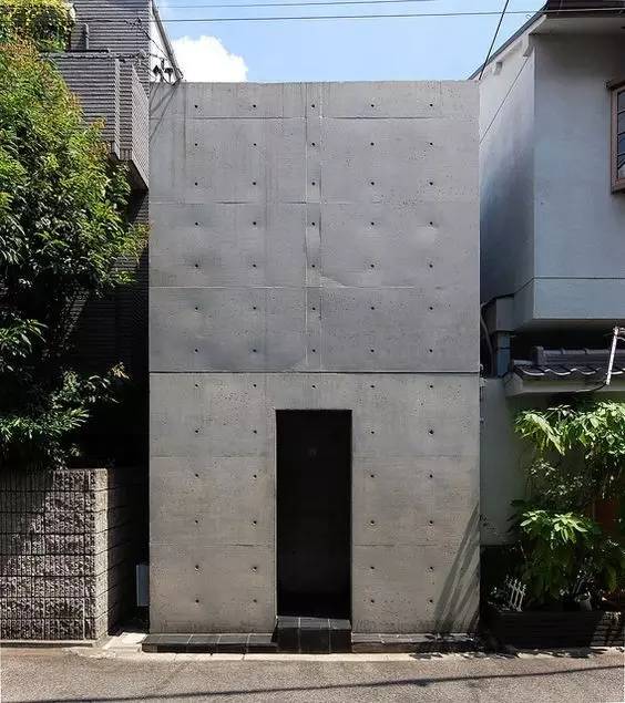 安藤忠雄的水泥美学