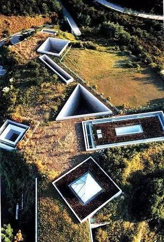 安藤忠雄的水泥美学