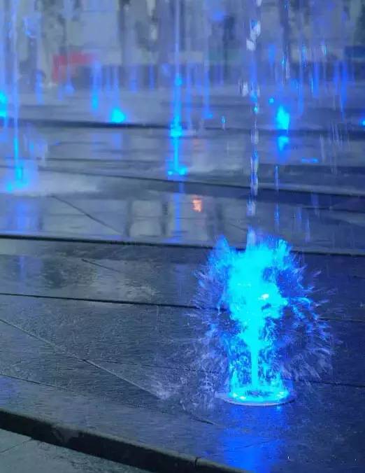 水景静水面的做法-----石材架空“万能支撑器”