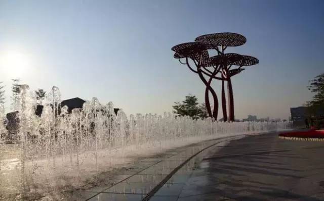 水景静水面的做法-----石材架空“万能支撑器”