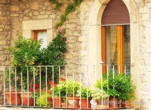 如何把阳台改成一座花房