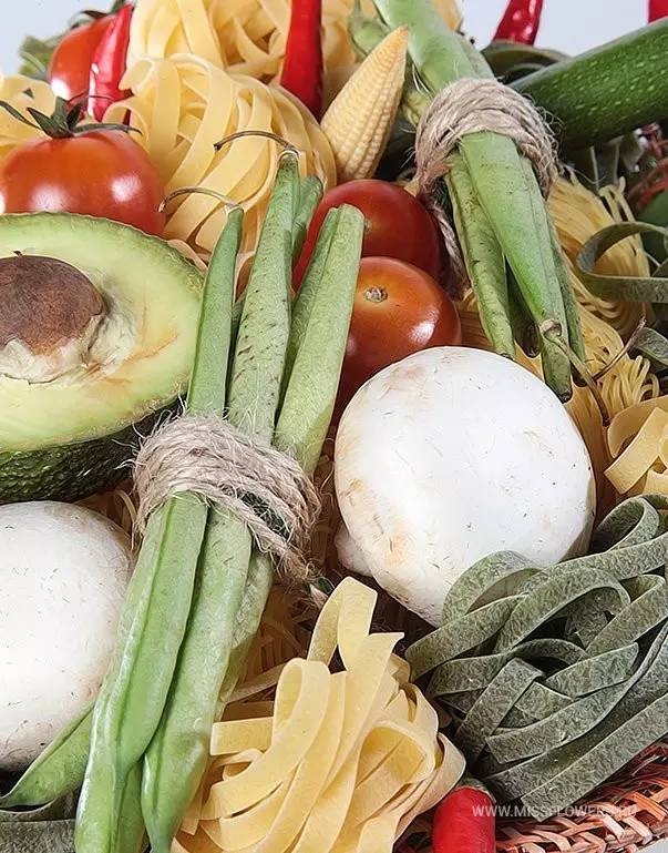 一束管饱的蔬菜花束