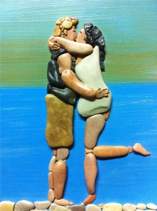 不用再买颜料了，随手捡块石头就能画画