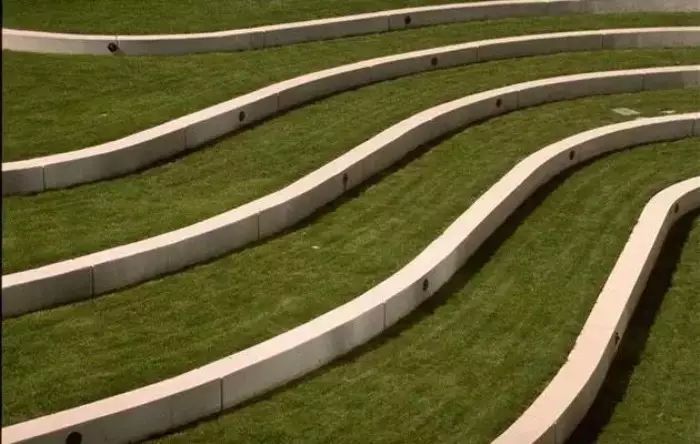 绿化微地形的"高差处理"方式